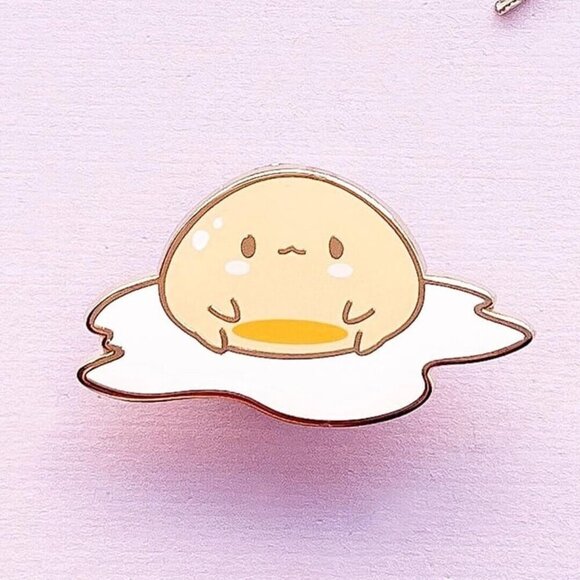 Sunny Side Up Egg Enamel Pin - Kawaii Brooch - Gold Plated Jewelry - Picture 1 of 7